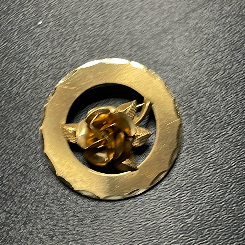 A & Z  1/20 12k GF brooch